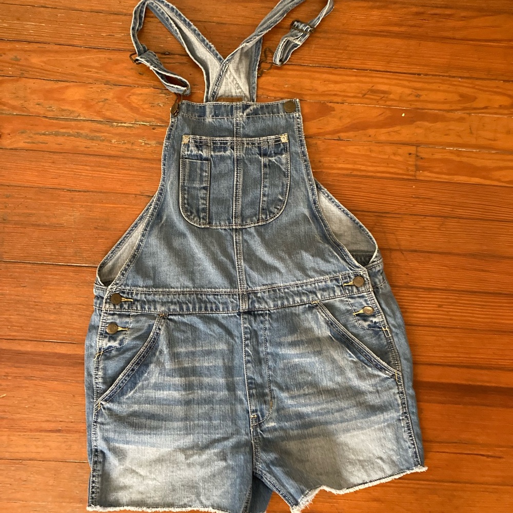 American eagle short overalls
